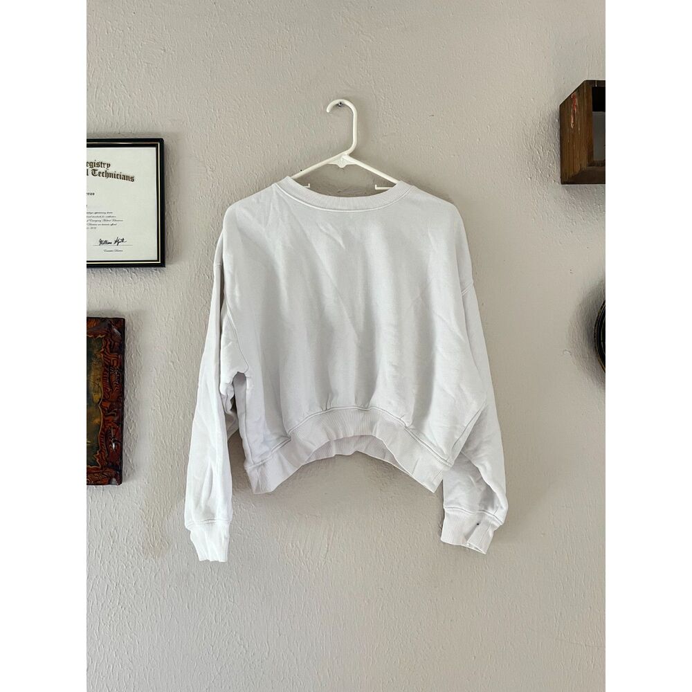 Cropped white crewneck sweatshirt; cuffed sleeves women's M